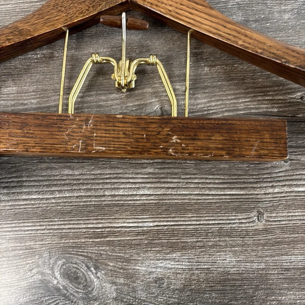Vintage The Setwell Style 18 Inch Wooden Heavy Duty Suit Valet Hanger Wood